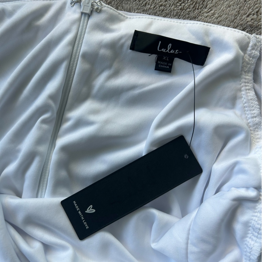 Lulu’s White Ruched Dress - Picture 3 of 3